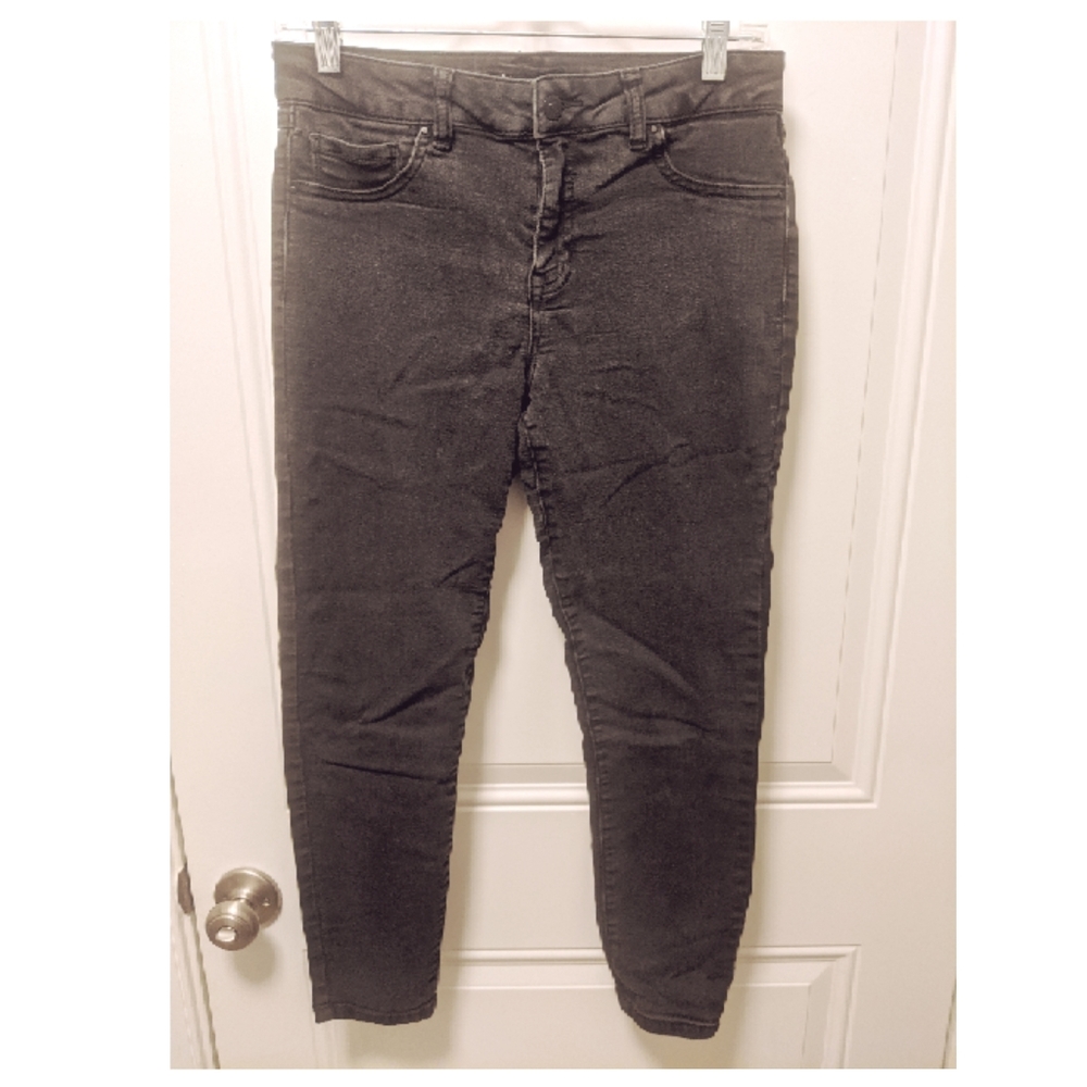 Black Capris